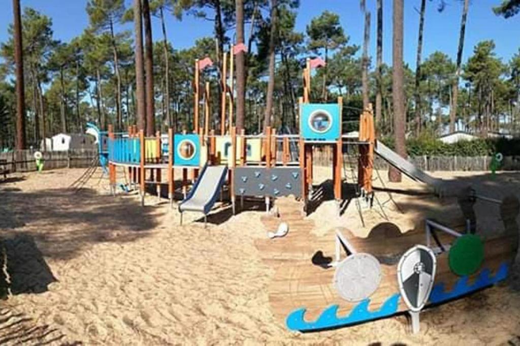 Mobil Home Rainbow, Camping Les Dunes De Contis Сен-Жулиен-ан-Борн Екстериор снимка